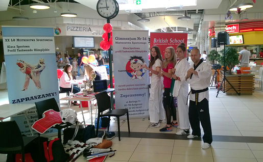 Pokaz Taekwondo w Auchan