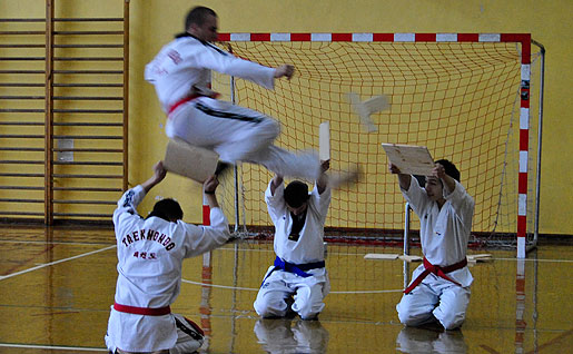 Pokaz Taekwondo w ZS Nr 5 2